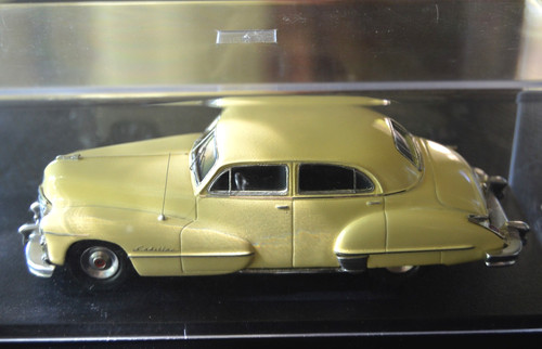 Cadillac berline kit monté - 62,