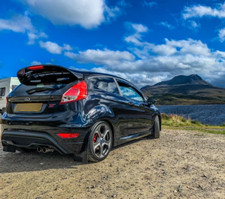 Parafanghi stile rally adatti: Ford Fiesta Mk7|7,5 inc Zetec S nero 4 mm PVC * lucido