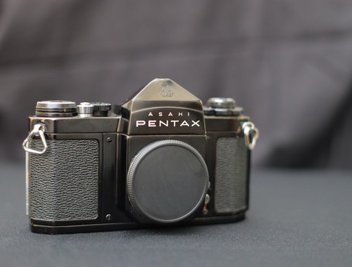 Pentax black 35mm film - sv,