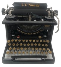 Macchina da Scrivere LC Smith
