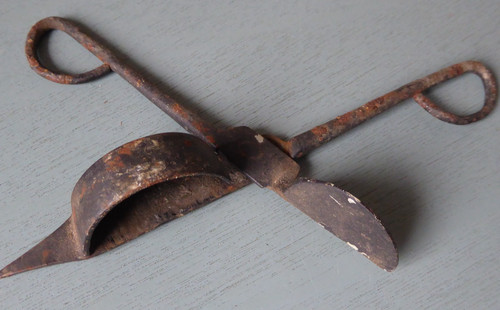 Antica forbice decespugliatore