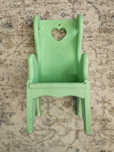 Sedia bambola cuore legno