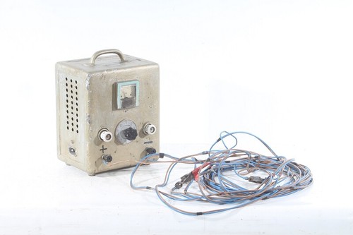 Vecchio caricabatteria 220v - vecchio,