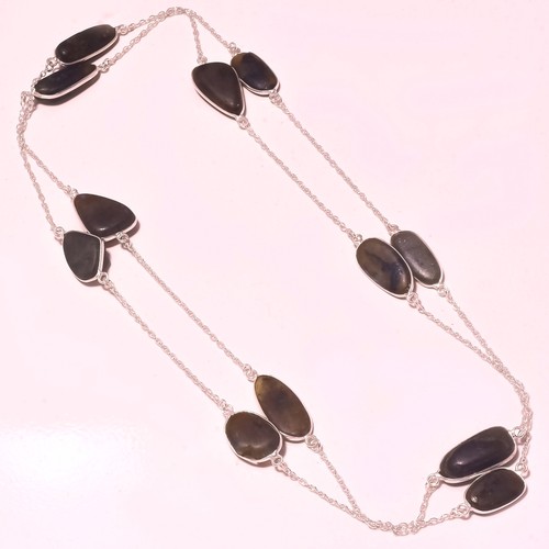 Collana con pietre - , in