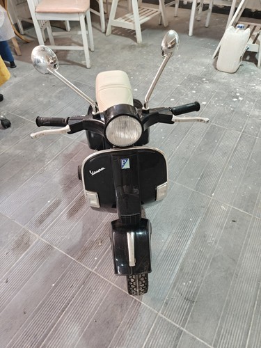 Vespa 150 moto - moto, cavalcabile