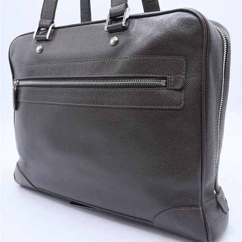 Louis vuitton taiga - louis, igor