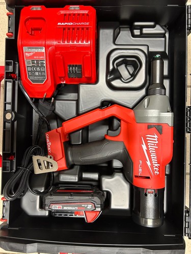 Milwaukee rivettatrice m18 - milwaukee,