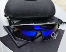 NUOVI occhiali da sole Oakley