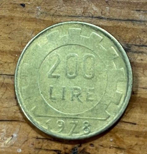 Italy 200 lire - 200,