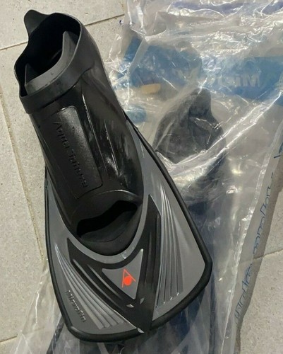 Pinne per snorkeling sub stock - sub,