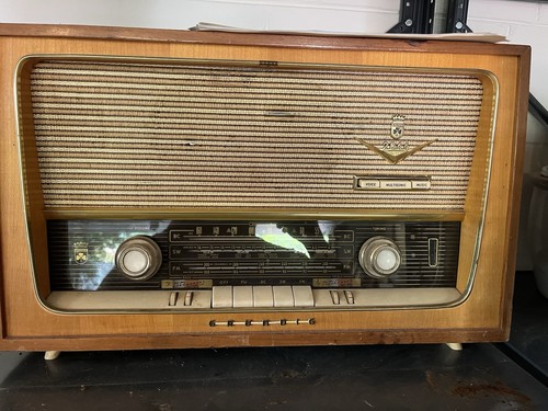 Vintage grundig majestic model - vintage,