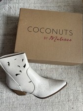 Coconuts by Matisse White