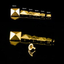 Borchie quadrate piramidali