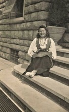 B - Foto Photo Fotografia Anni 60 - Donna su Scalini Costumi