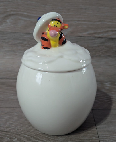 Winnie the pooh honey pot - the,