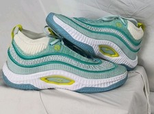 Size 11 - Nike Cosmic Unity 3