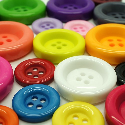 Set bottoni fori plastica - bottoni, in