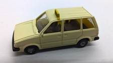 Rietze 1:87 Nissan Prairie Minivan beige TAXI con targhetta tetto (18)