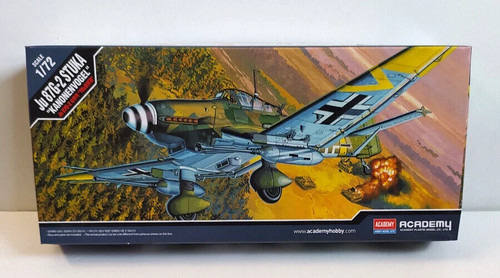 Academy 12404 2 - academy, stuka