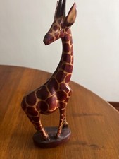 Giraffa in Legno scolpita e