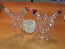 Coppia di ampolle per olio e aceto in vetro soffiato 