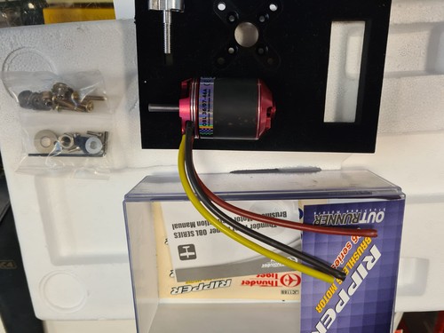 Motore brushless series out - series,