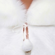 Donna Pelliccia Finta