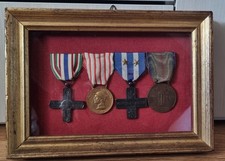 Quadro Medagliere Militare Croci e Medaglie Coniata nel Bronzo NemicoWW 1