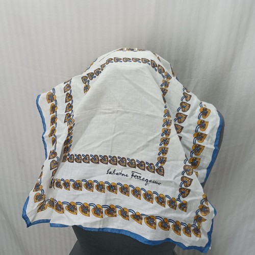 Articolo e6982 foulard