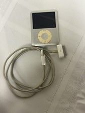 Apple iPod Nano 3rd Gen Silver