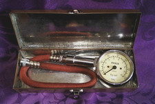 Manometro ALLEMANO MIKRON funzionante, Ottime condizioni con scatola originale.