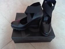 Décolleté con zeppa