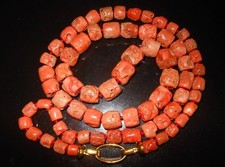 Importante e lunga collana