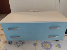 Cassettiera bassa in legno con