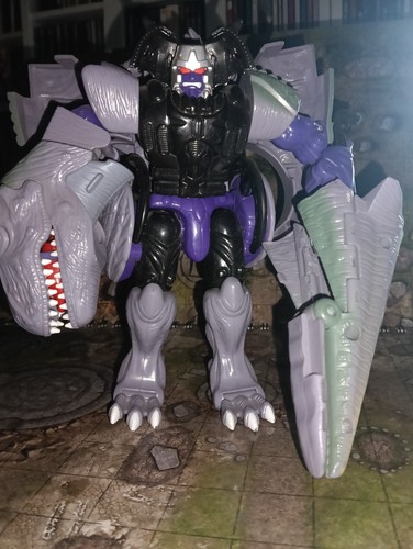 Transformers megatron r - megatron, t-r