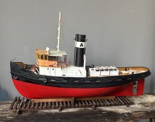 Modello  In Scala Rimorchiatore Con motore Modello D’Alto Mare anni 70