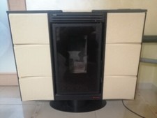 Stufa a pellet slim, usata, sviluppo calore 6,5 kw/h. Riscaldamento fino a 60 mq