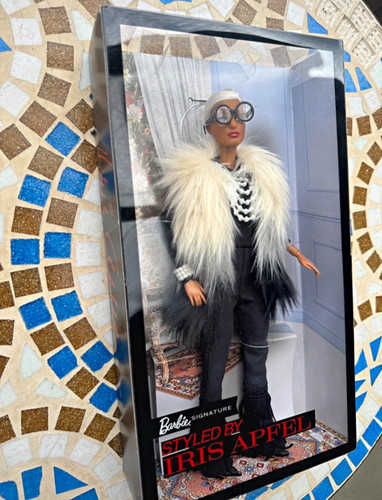Mattel barbie signature - mattel, styled