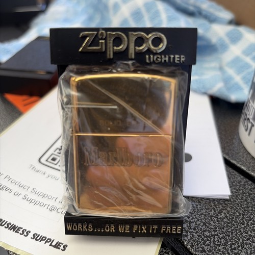 Genuine brand new zippo - new,