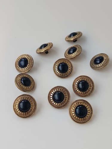 Bottoni vecchi old buttons - old,