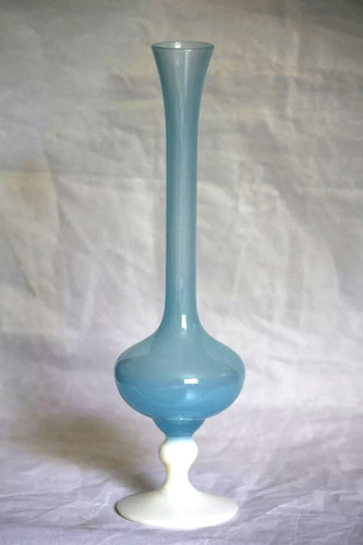 Vase pied opaline bleue - à,