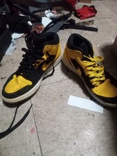 Air Jordan 1 nero e giallo