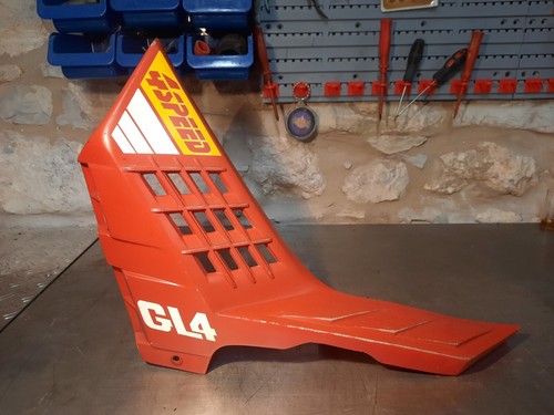 Plastica carena fianchetto - plastica,