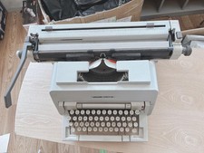Olivetti linea typewriter - linea,