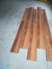 TAVOLE  IN LAMINATO EFFETTO TEAK PER PAVIMENTO FLOTTANTE