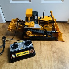 Bulldozer radiocomandato