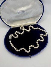 Akoya Pearl Necklace 18kt