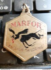 SCAT1/1) MEDAGLIETTA ESAGONALE MARFOR TAILORING CANE CHE CORRE DIAMETRO 35 mm