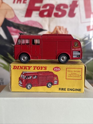Dinky toys 259 fire engine - toys,