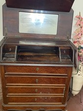 Scrittoio antico, credenza con